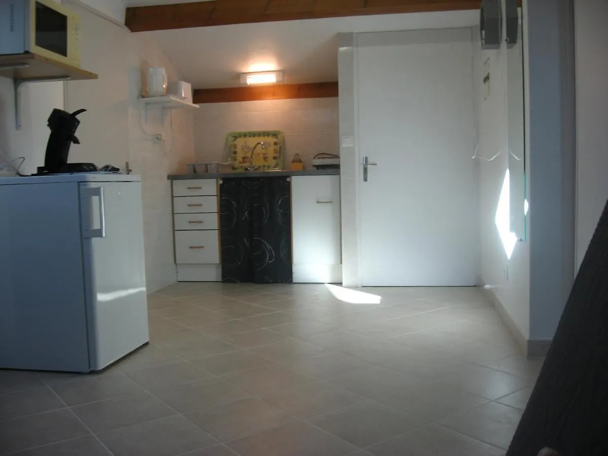 Appartement T 2 Avec Velux Sous Les Combes De 34 M2 à La Londe-les-Maures