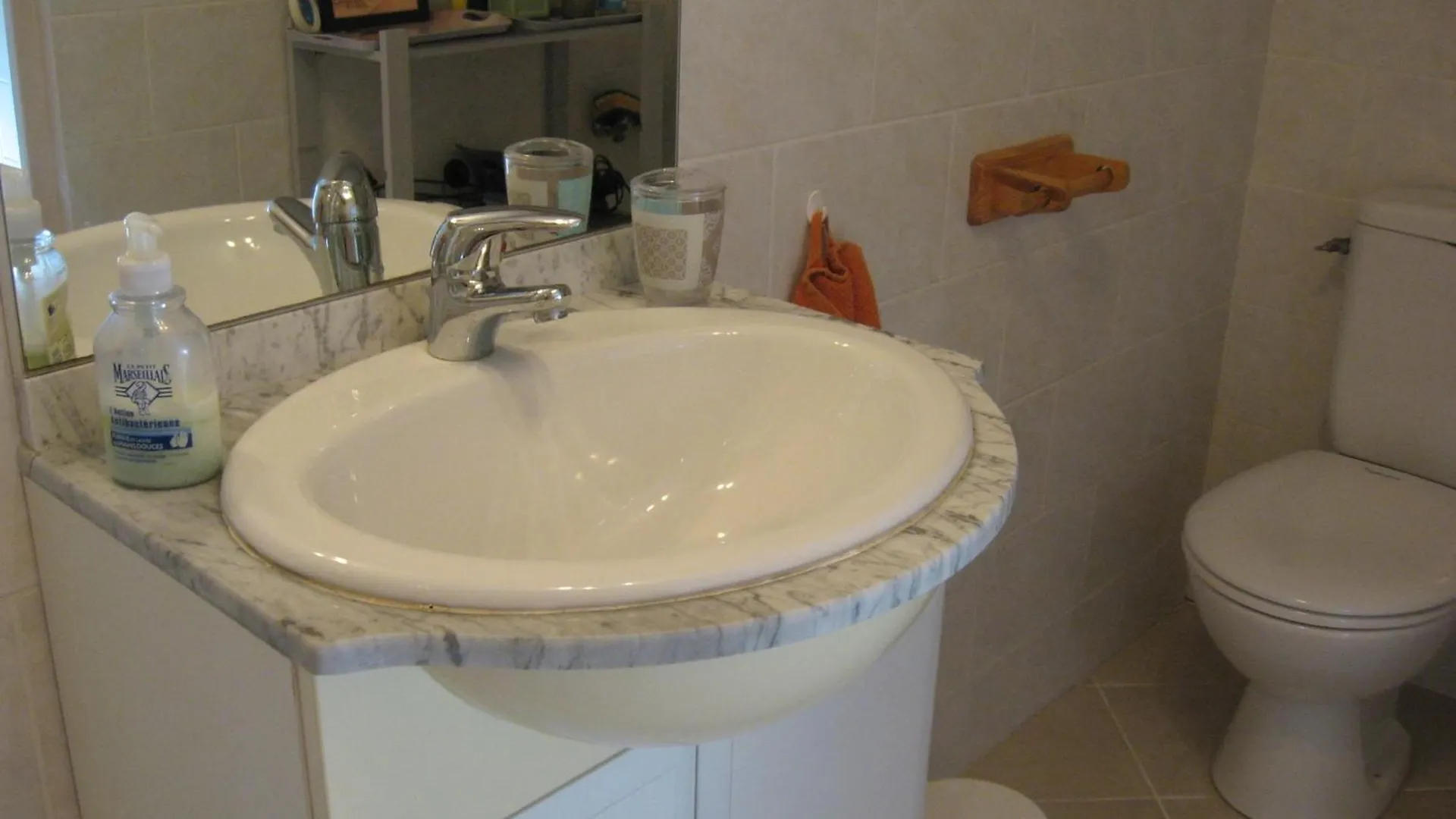Appartement T 2 Avec Velux Sous Les Combes De 34 M2 à La Londe-les-Maures