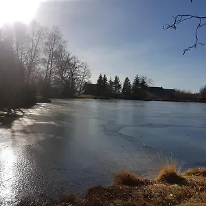 Fermette Typique Auvergnate Dans Son écrin D'eau Et De Verdure , Saint-Donat France