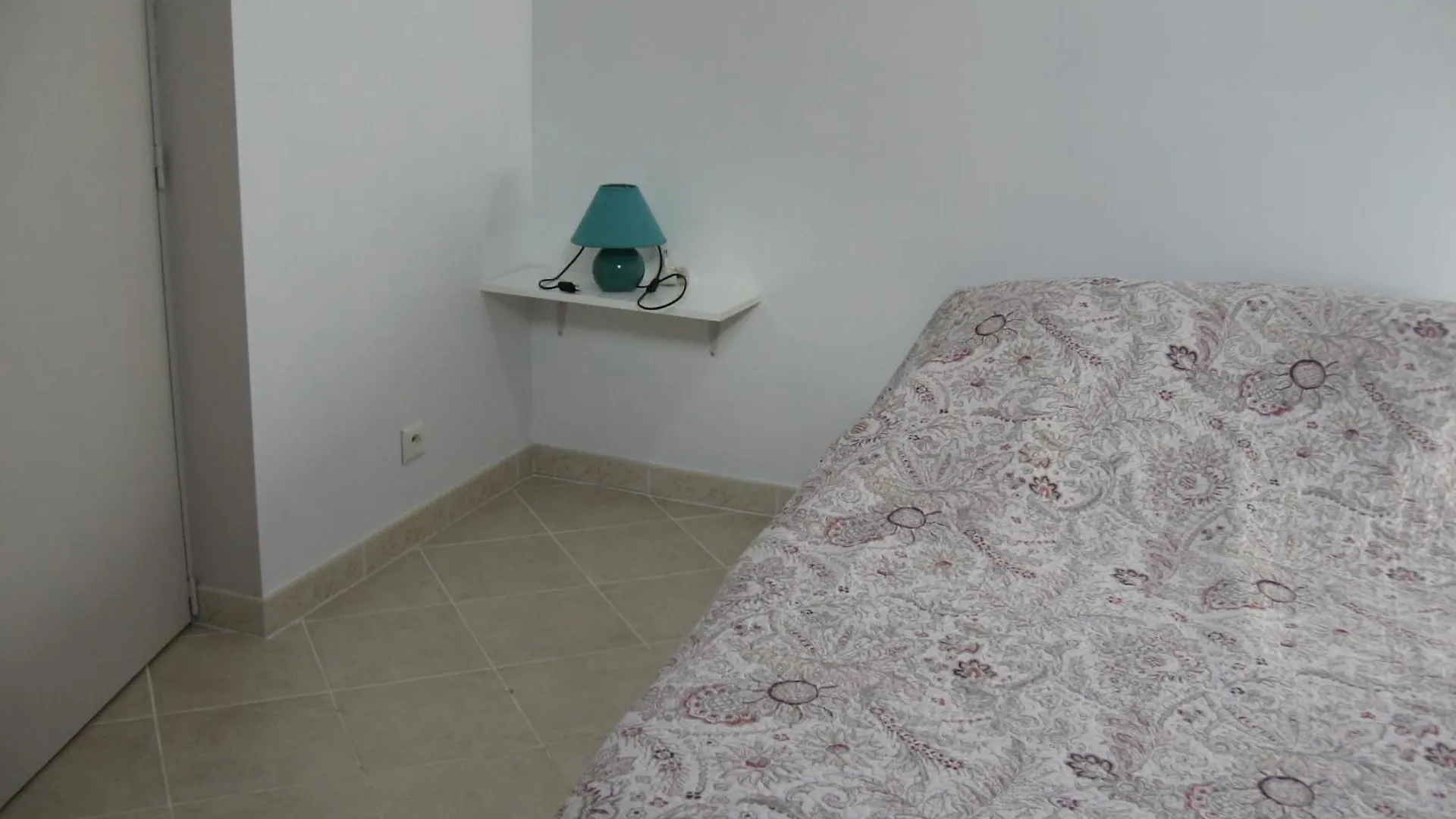 T 2 Avec Velux Sous Les Combes De 34 M2 Apartment La Londe-les-Maures France